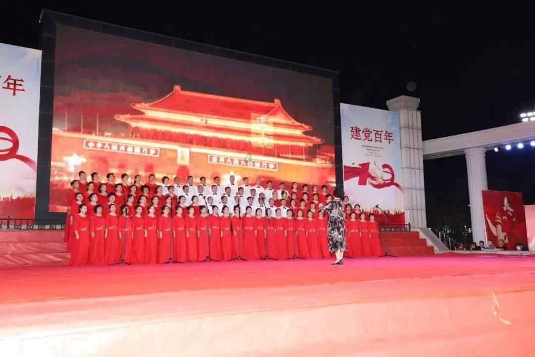 托尼·帕克参加美职篮关怀行动，与球迷欢庆新春